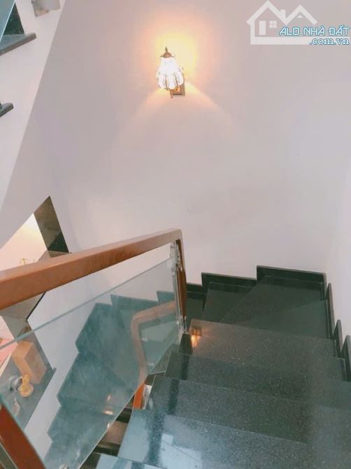 NHÀ MỚI - HẺM XE HƠI - Đ.THÍCH QUẢNG ĐỨC, PHÚ NHUẬN - 64M2 - 3 TẦNG - CHỈ 6,1 T.Ỷ - 2
