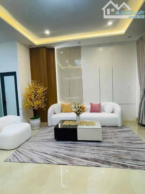 Nhà tứ hiệp 40m2, sổ đỏ chính chủ, nhà mới 5  tầng ở ngay - 2