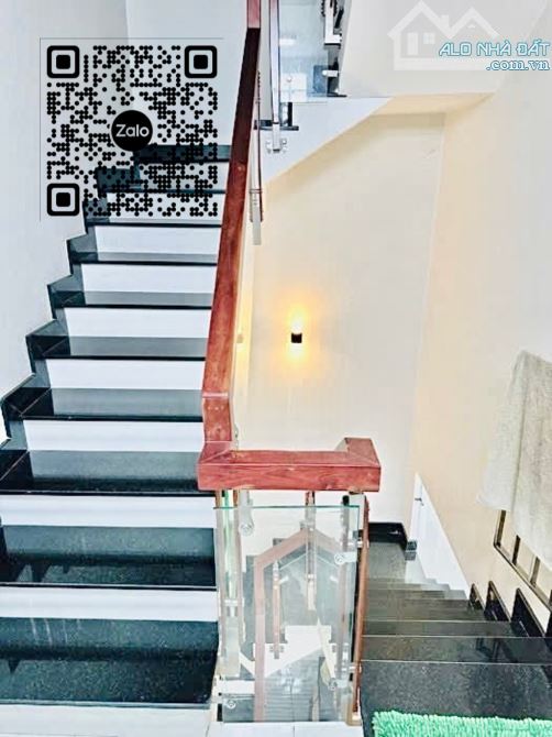 Mặt tiền kinh doanh đỉnh ngay vòng xoay Phú Lâm - 3 tầng - 5m x 14m - 5PN - - 4