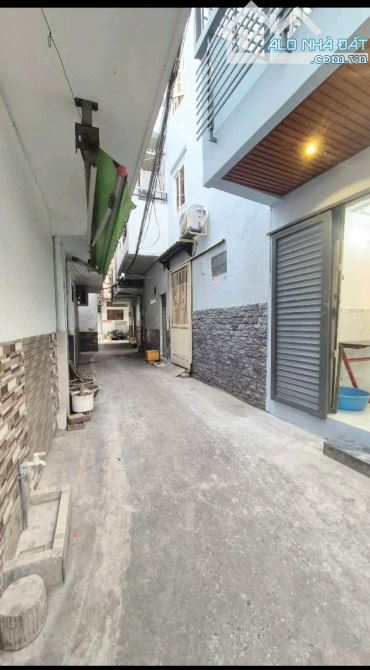 BÁN NHÀ ĐẸP 2 MẶT HẺM–.GẦN MẶT TIỀN NGUYỄN THỊ TẦN P2 Q8– GẦN CHỢ RẠCH ÔNG 3.7 × 10 - 4