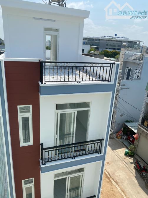 Nhà 1 trệt 2 lầu 4PN ở Võ Văn Hát Q9 143m2 sàn sổ hồng riêng giá rẻ - 4