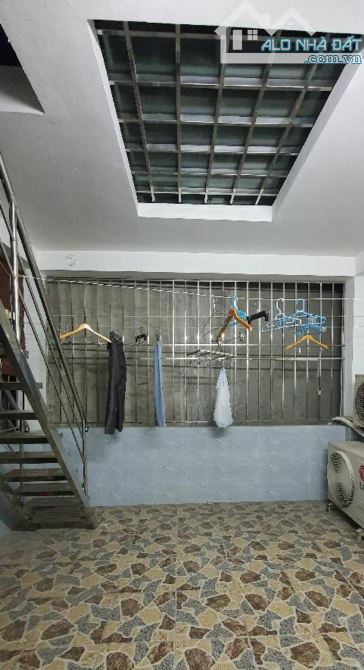 BÁN NHÀ THANH LIỆT, THANH TRÌ, VÀI BƯỚC Ô TÔ- TRƯỚC NHÀ 2,5M, MT 5M X 5T, 38M2, 8.2TỶ(CTL) - 4