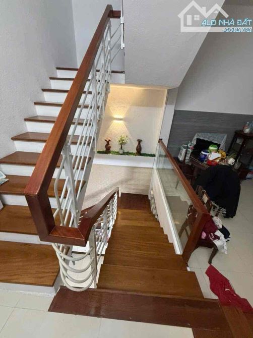 NHÀ NGUYỄN CÔNG TRỨ - NHÀ KIÊN CỐ, MỚI, ĐẸP -  3 TẦNG - GẦN BIỂN MỸ KHÊ - 4.85 TỶ. - 4