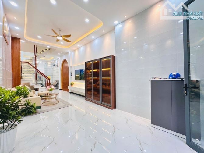Nhà full nội thất 47m2 - Hẻm xe hơi thông - 5,9 Tỷ - 4