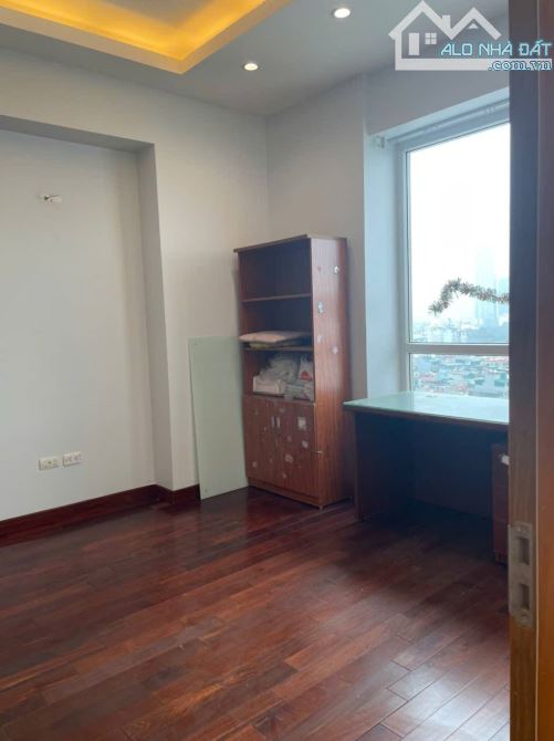 Nhanh tay sở hữu căn hộ chung cư Lô góc 3PN + 2WC, diện tích 108m2 tại Thành Thái, Dịch Vọ - 5