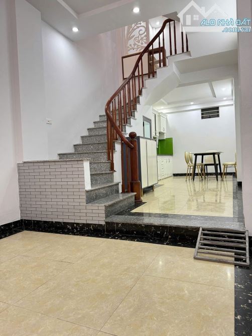 Nhà riêng Hà Trì Bà Triệu Ngõ rộng thoáng- Gần Ô tô - Ngã 5 Hà Trì  4 tầng 4 ngủ hơn 6 tỷ - 6