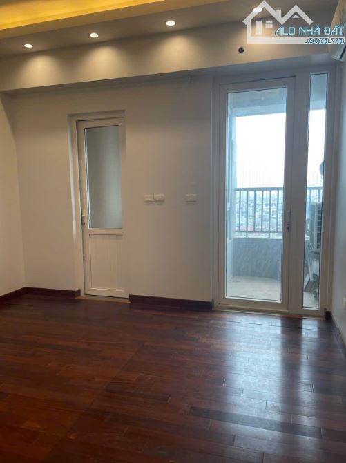 Nhanh tay sở hữu căn hộ chung cư Lô góc 3PN + 2WC, diện tích 108m2 tại Thành Thái, Dịch Vọ - 6