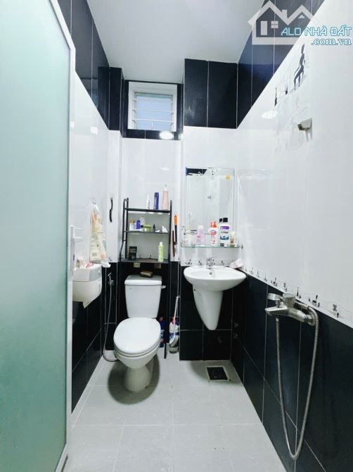 NHÀ ĐẸP 3 TẦNG 3.5X19M, TÔN ĐẢN P8 QUẬN 4, NỞ HẬU ĐẸP TÀI LỘC-SH HC-CHỈ 6.49T TL - 7