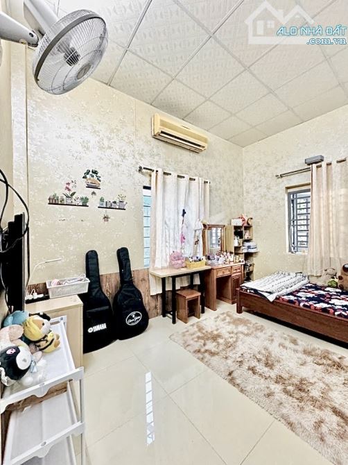 NHÀ VIP Q7 - 77m², Ô TÔ TRONG NHÀ,  7.1 TỶ TL - 7