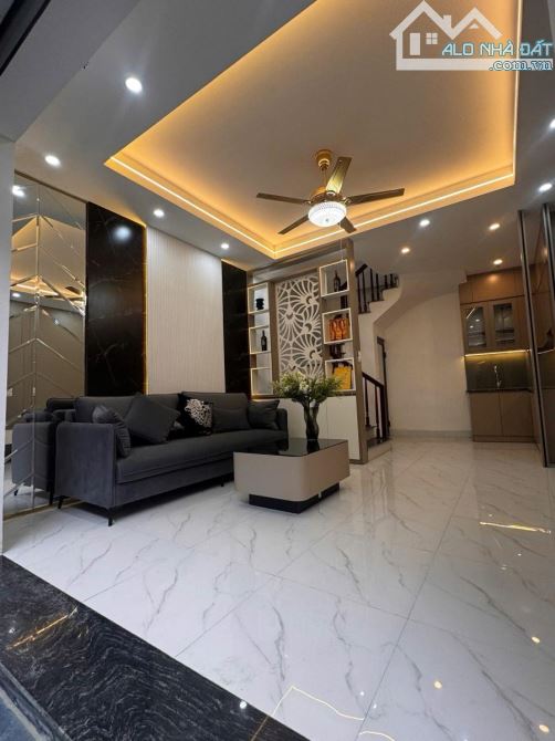 Cực đỉnh! Phố Xuân La gần Hồ Tây, Full nội thất, nhà mới xây, đẹp lung linh, 35M2, 8 tỷ. - 8
