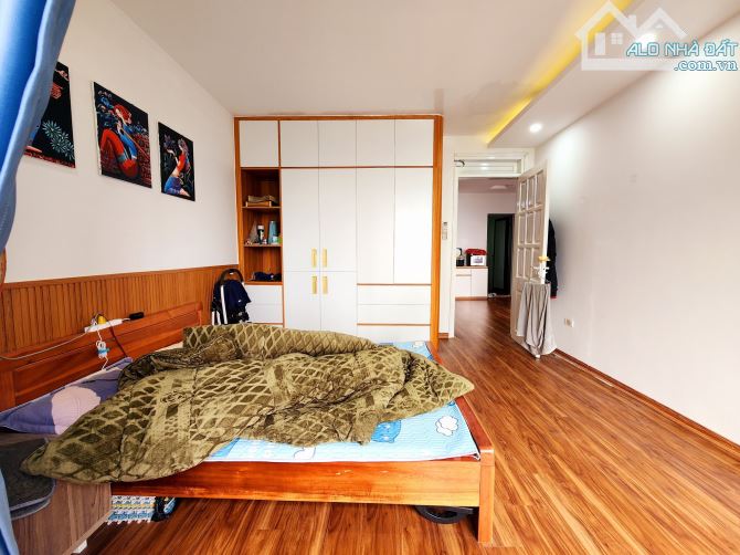 Giảm gần 1 tỷ, chủ cần bán gấp siêu phâm Cầu Giấy 97m2, 3Pn, lô góc, tặng nội thất - 8
