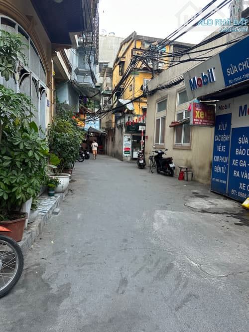 8 tỷ nhà 5tang 31m2 mt3,9m lô góc ô tô  tại đống đa - 9
