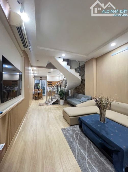 Bán Nhà Mặt Tiền Bùi Tá Hán-An Phú-Q2 DT:80m2(4x20) Trệt 3 Lầu-4PN,5WC-Giá 22,5 Tỷ