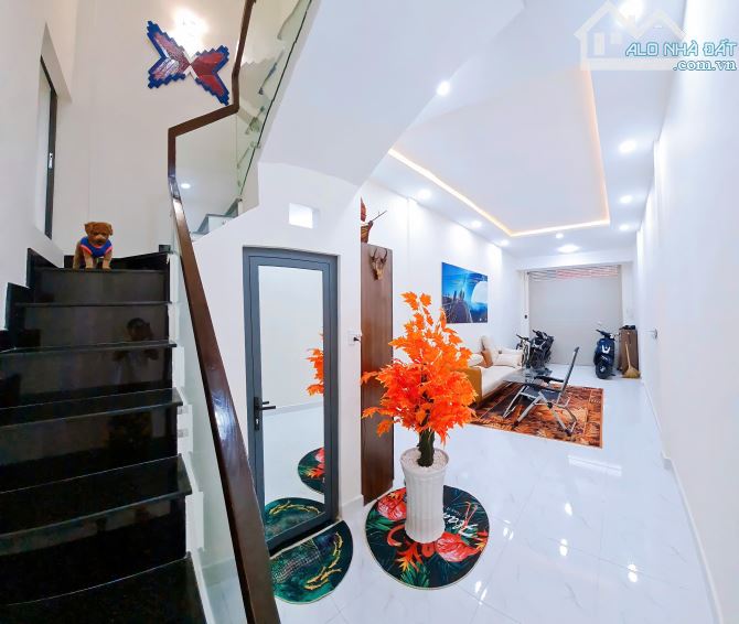 Bán nhà mặt tiền đường Số 27, phường 6, Gò Vấp