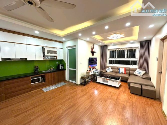 Bán căn 2 ngủ, 2WC, diện tích 70m² giá 2,3 tỷ, KĐT Thanh Hà, Hà Đông, Hà Nội.