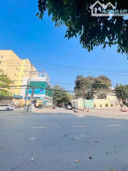 Bán nhà 1 trệt 3 lầu gần ngã 4 Vũng Tàu,  An Bình, Biên Hòa, 84m2, giá 4 tỷ.