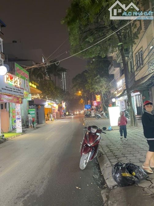 HOA HẬU PHÂN LÔ Ô TÔ TRÁNH VỈA HÈ KINH DOANH SÁT MP VÕ CHÍ CÔNG TÂY HỒ 60M2 MT 4.2M 21 TỶ