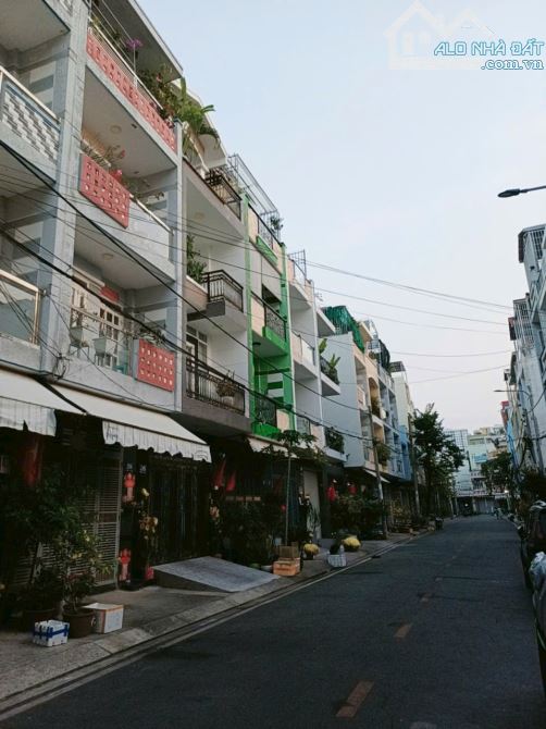 SIÊU PHẦM 5 TẦNG BTCT NHÀ ĐẸP NGAY AEON TÂN PHÚ,HẺM NHỰA 8M,60M2(4.2X14 )5PN