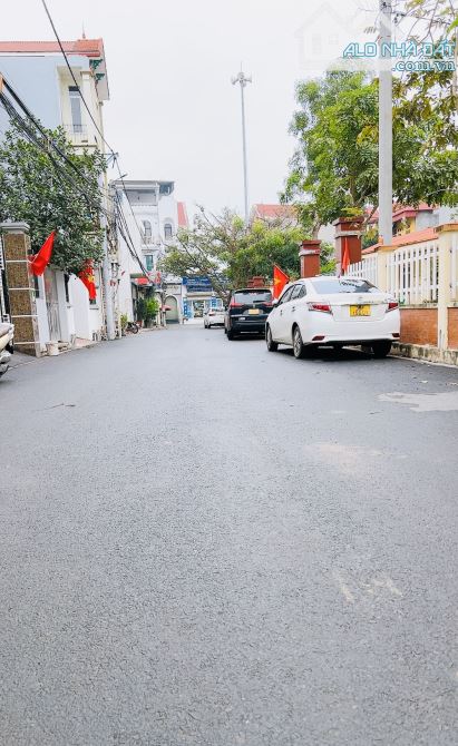 CẦN BÁNn GẤP HOA HẬU SÁP MAI NGÕ THÔNG Ô TÔ TRÁNH KINH DOANH 102M ZÁ RẺ