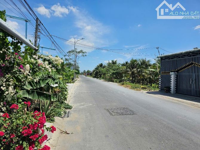 Đất thổ mặt tiền  đường Đoàn Thị Nghiệp dt 9x23