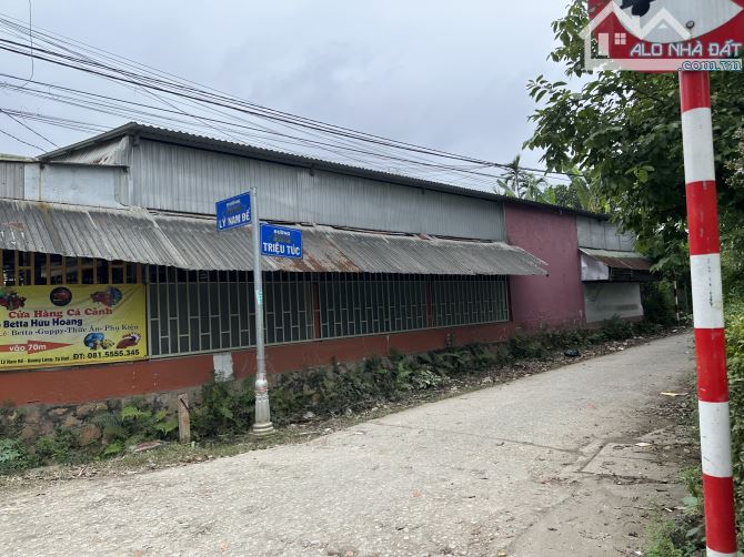 Đất Mặt Tiền Triệu Túc - Hương Long - 1,480