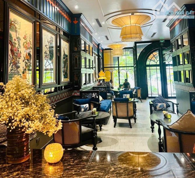Siêu phẩm Mặt phố sát Liễu Giai 188M 10 tầng doanh thu 10 nghìn đô