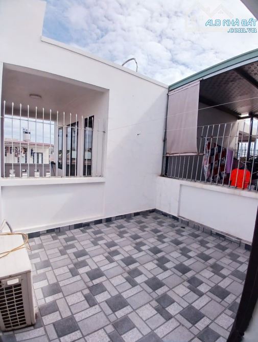 Bán nhà 4 tầng Nguyễn Bỉnh Khiêm, Đằng Giang, Ngô Quyền 50m2, chỉ 3.2 tỷ