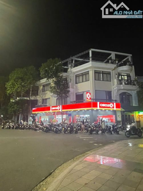 BÁN NHÀ 4 TẦNG GÓC 2 MẶT TIỀN VÒNG XOAY ĐƯỜNG A1 KĐT , VĨNH ĐIỀM TRUNG , NHA TRANG .