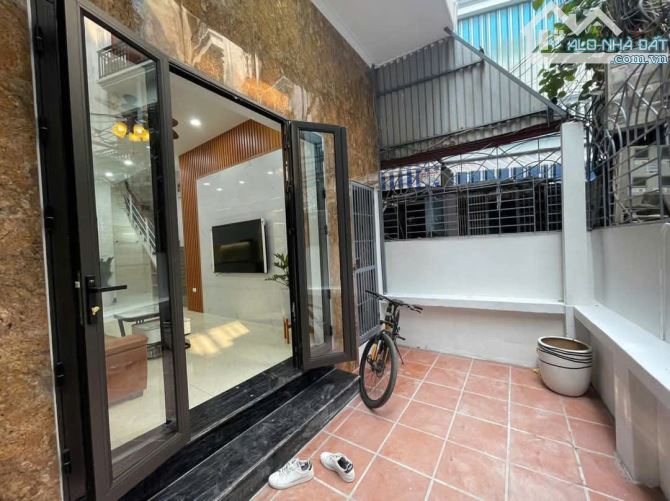 Bán Nhà CẦU GIẤY - Gần Phố - 7 tỷ - Dt 34m x 4 Tầng x Mt 3.6m - Ngõ Rộng - Trung Tâm Quận
