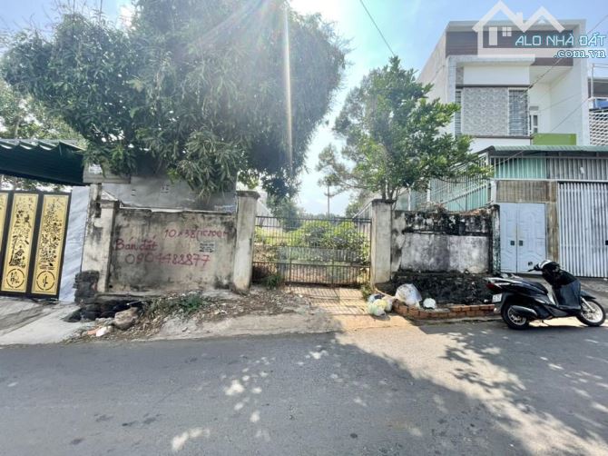 ĐẤT MẶT TIỀN LƯƠNG THẾ VINH, DT: 10,5X38M, TRIỀN CAO RÁO, H: TÂY, GIÁ: 8,9 TỈ