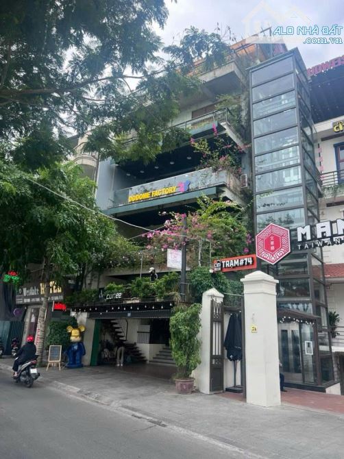 Mặt phố Trích Sài 516m2, 7 tầng, mt 10m, 420 tỷ view Hồ Tây, thang máy, kinh doanh, hiếm