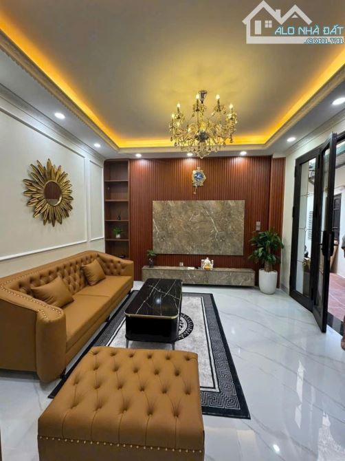 BÁN NHÀ PHỐ TƯ ĐÌNH 6 Tỷ, 5 tầng, 36m, MT 4 m, FULL NT, xây độc lập, ngõ 3m,sát ô tô Tránh