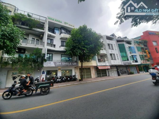 Bán nhà MT Trường Sa, P2, Phú Nhuận. DT 6x11m. KC 4 Tầng. HĐT 55 triệu. Giá bán 25.5 tỷ