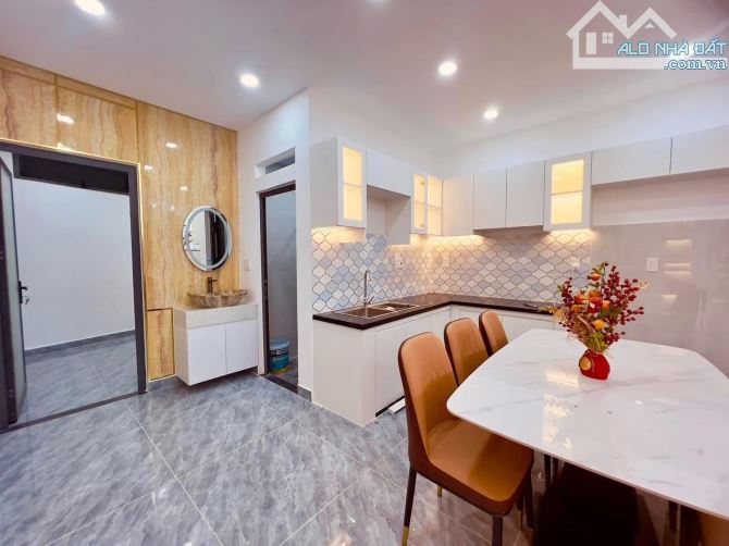 ✨ Nhà Gần Trung Tâm ✨ Bán nhà D2 (Nguyễn Gia Trí) 43m² – 3 tầng – 3PN