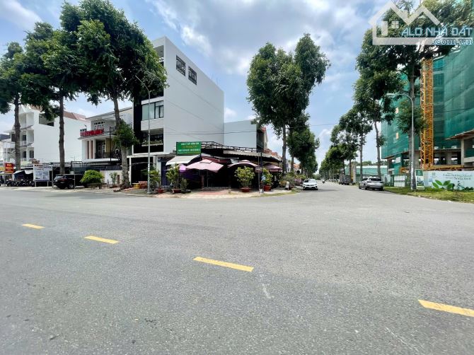 Nền Góc Nguyễn Văn Quang khu Nam Long 1 Cần Thơ cách Võ Nguyên Giáp 50m