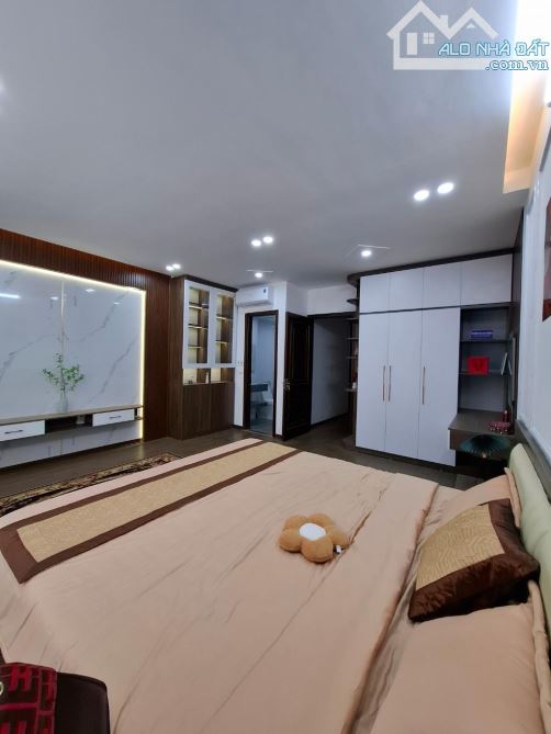 Vương Thừa Vũ, nhà đẹp mê li, 7 tầng thang máy, phân lô oto, kinh doanh,DT 45m2, chỉ 19 tỷ