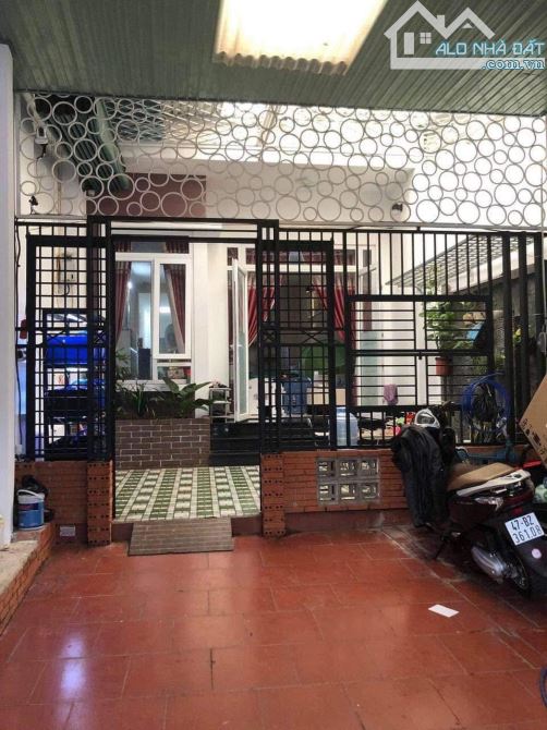 Nhà mặt tiền Đinh Công Tráng - dt 5x35 - 4tỷ