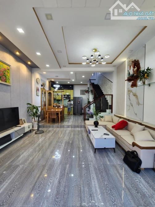 🏡 NHÀ ĐẸP GIỮA TRUNG TÂM 🏡 Bán nhà Nam Kỳ Khởi Nghĩa – 52m2 – 5PN – 3 tầng