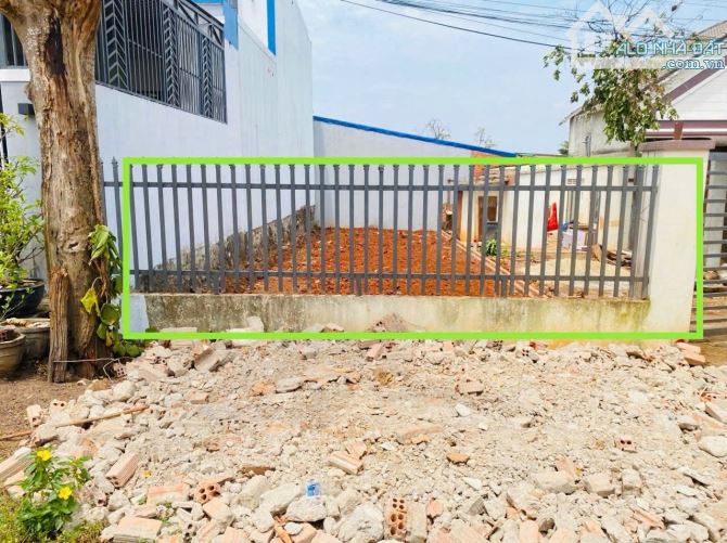BÁN LÔ ĐẤT MẶT TIỀN ĐƯỜNG A1 THÔN 6 CƯEBUR CÁCH TRỤC CHÍNH 300M - Loctran