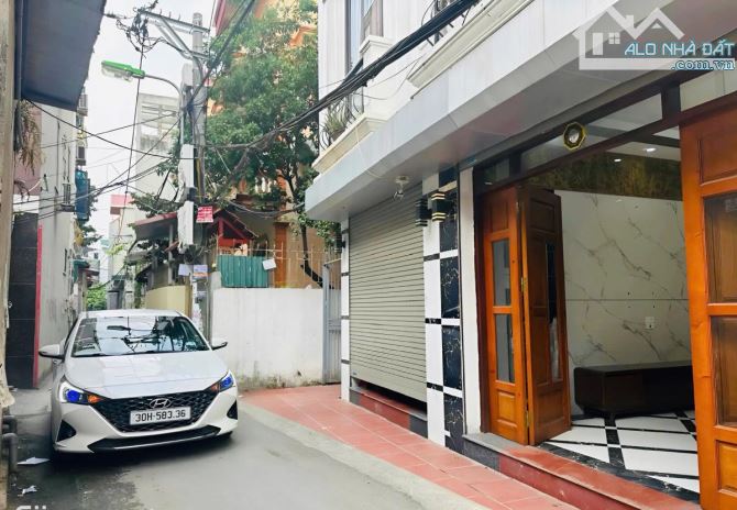 Bán nhà phân lô Cầu Giấy - Giao thông vận tải, gara, thang máy, 2 thoáng, 50m, 18 tỷ.