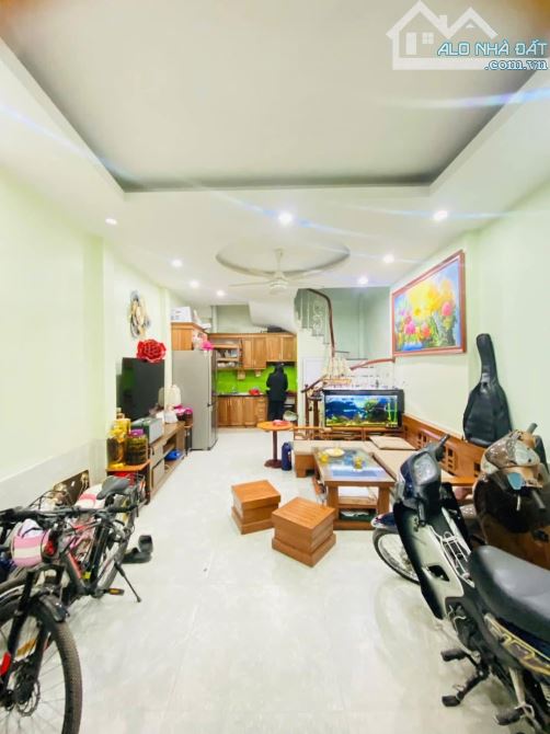 Bán nhà Pháo Đài Láng, Đống Đa 42m², 5 tầng, giá 7.8 tỷ