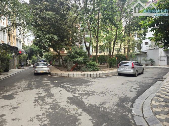 ĐẸP NHẤT PHÂN LÔ BỘ GIÁO DỤC, HỒ TÂY, OTO TRÁNH VỈA HÈ CÂY XANH, 60m, 6 TẦNG TM, 21 Tỷ