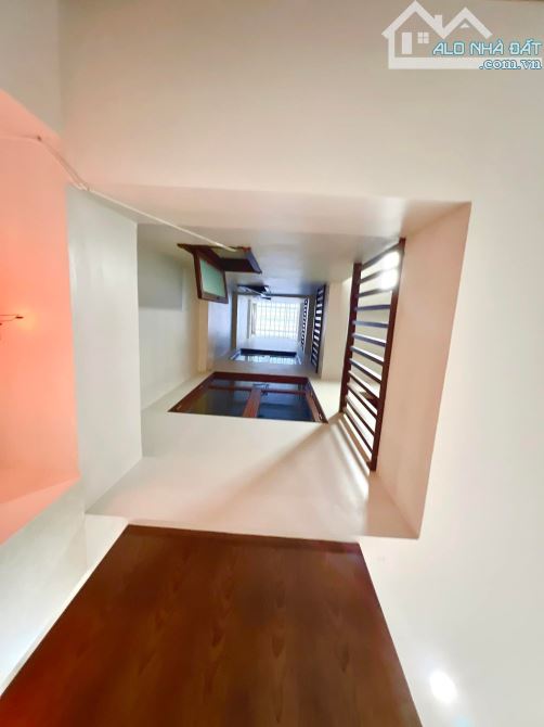 Bán nhà Trung Kính DT 85m2 x 4 tầng, MT 5.5m, Giá 31 tỷ - 10
