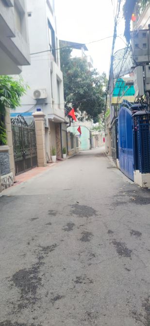 Bán nhà  5 tầng lô góc phố nguyễn văn cừ sẵn ở 5p sang nội thành - 11