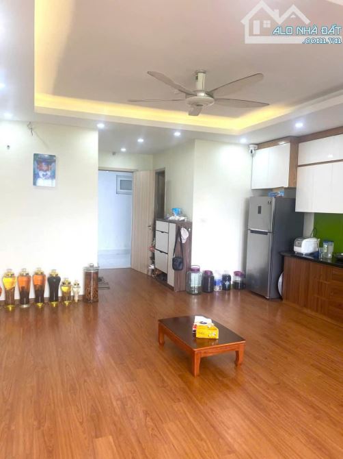 Bán căn 2 ngủ, 2WC, diện tích 70m² giá 2,3 tỷ, KĐT Thanh Hà, Hà Đông, Hà Nội. - 1