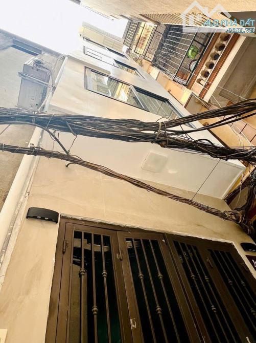 GIA ĐÌNH CẦN BÁN NHÀ TRONG NGÕ 2 MẶT THOÁNG CÁT LINH -ĐỐNG ĐA 5 TẦNG - 1