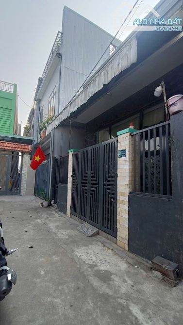 Nhà gác lửng kiên cố kiệt Trần Đình Tri cách biển Nguyễn Tất Thành 50m - 1