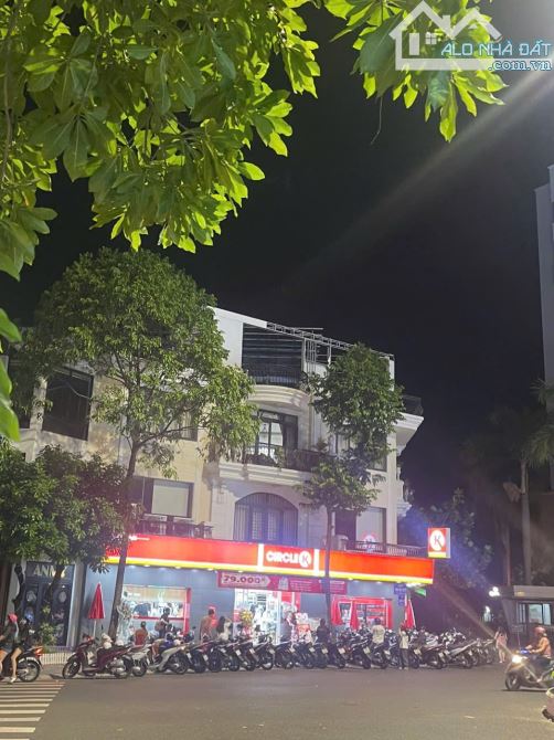 BÁN NHÀ 4 TẦNG GÓC 2 MẶT TIỀN VÒNG XOAY ĐƯỜNG A1 KĐT , VĨNH ĐIỀM TRUNG , NHA TRANG . - 1