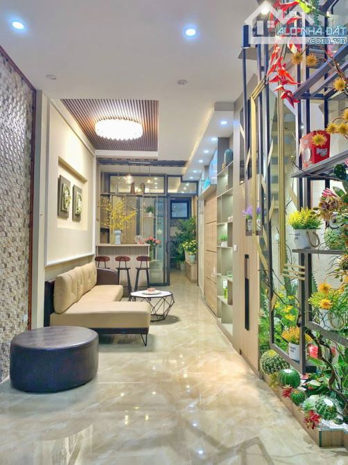 Nhà đẹp Ái Mộ Bồ Đề 52m 5 tầng ngõ ô tô kinh doanh giá 10 tỷ còn thương lượng - 1