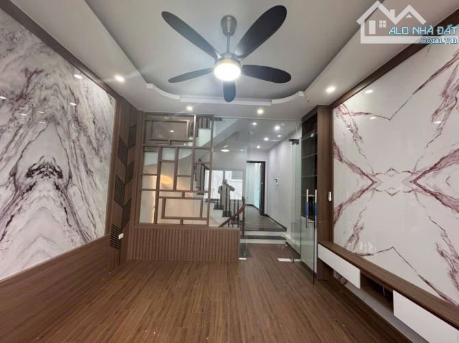 Bán nhà 65m2 xây 3,5 tầng cực đẹp - 2 ô tô tránh -mặt Kinh doanh-giáp Đô Nghĩa- Yên Nghĩa - 1